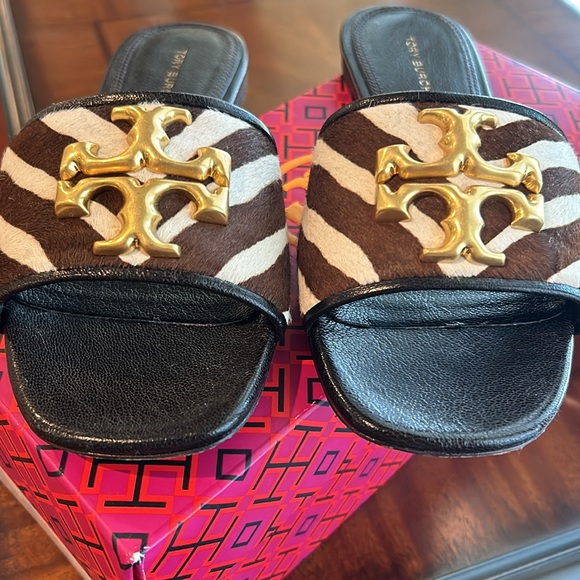 Tory Burch Eleanor Slide Sandal - Picture 2 of 3